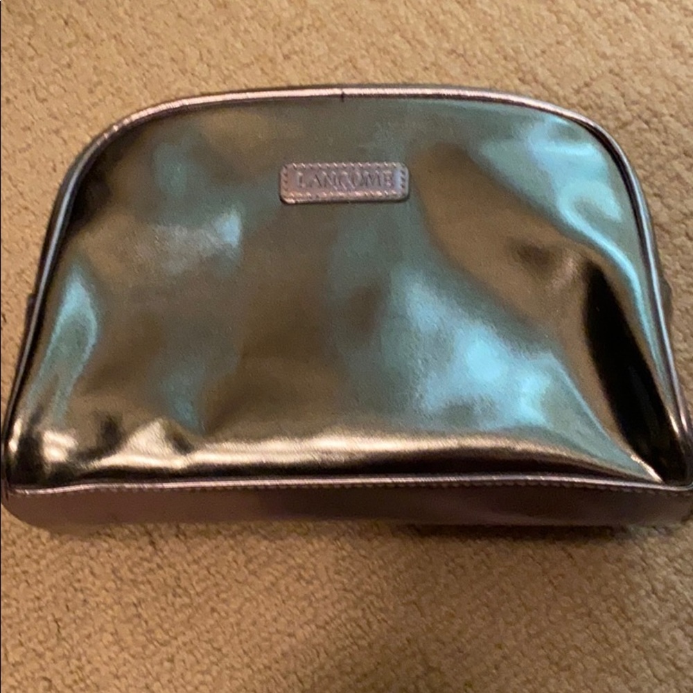 Makeup pouch